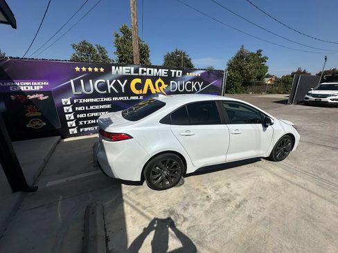 Used 2025 Toyota Corolla SE FWD image 8