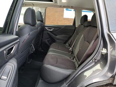 Used 2020 Subaru Forester Premium image 11