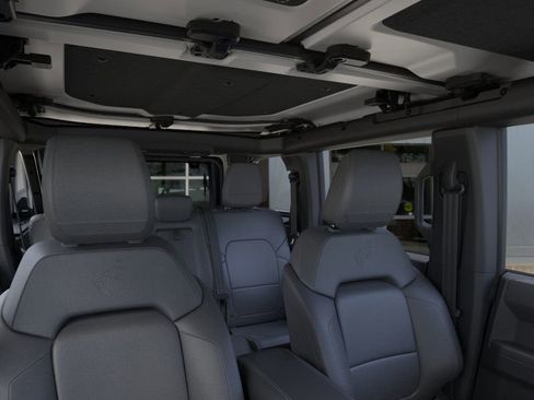 New 2025 Ford Bronco Badlands w/ Sasquatch Package image 12