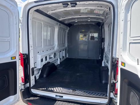 Used 2025 Ford Transit 250 148 Medium Roof Extended AWD image 36