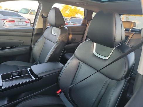 Used 2025 Hyundai Tucson Limited image 13