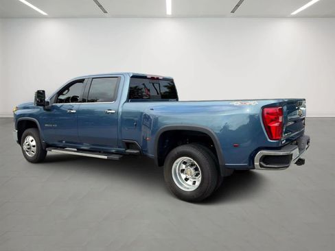 Used 2025 Chevrolet Silverado 3500 LTZ w/ LTZ Convenience Package AWD/4WD image 3