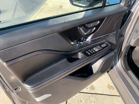 Certified 2022 Lincoln Corsair AWD w/ Equipment Group 101A image 22