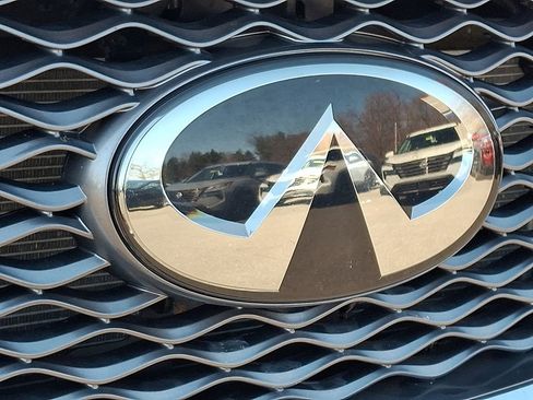 Used 2025 INFINITI QX50 Pure image 28