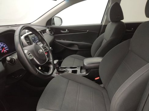 Used 2020 Kia Sorento LX w/ LX I4 Convenience Package image 17