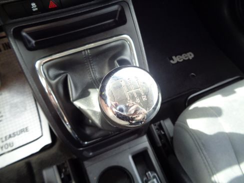 Used 2017 Jeep Patriot Sport image 33