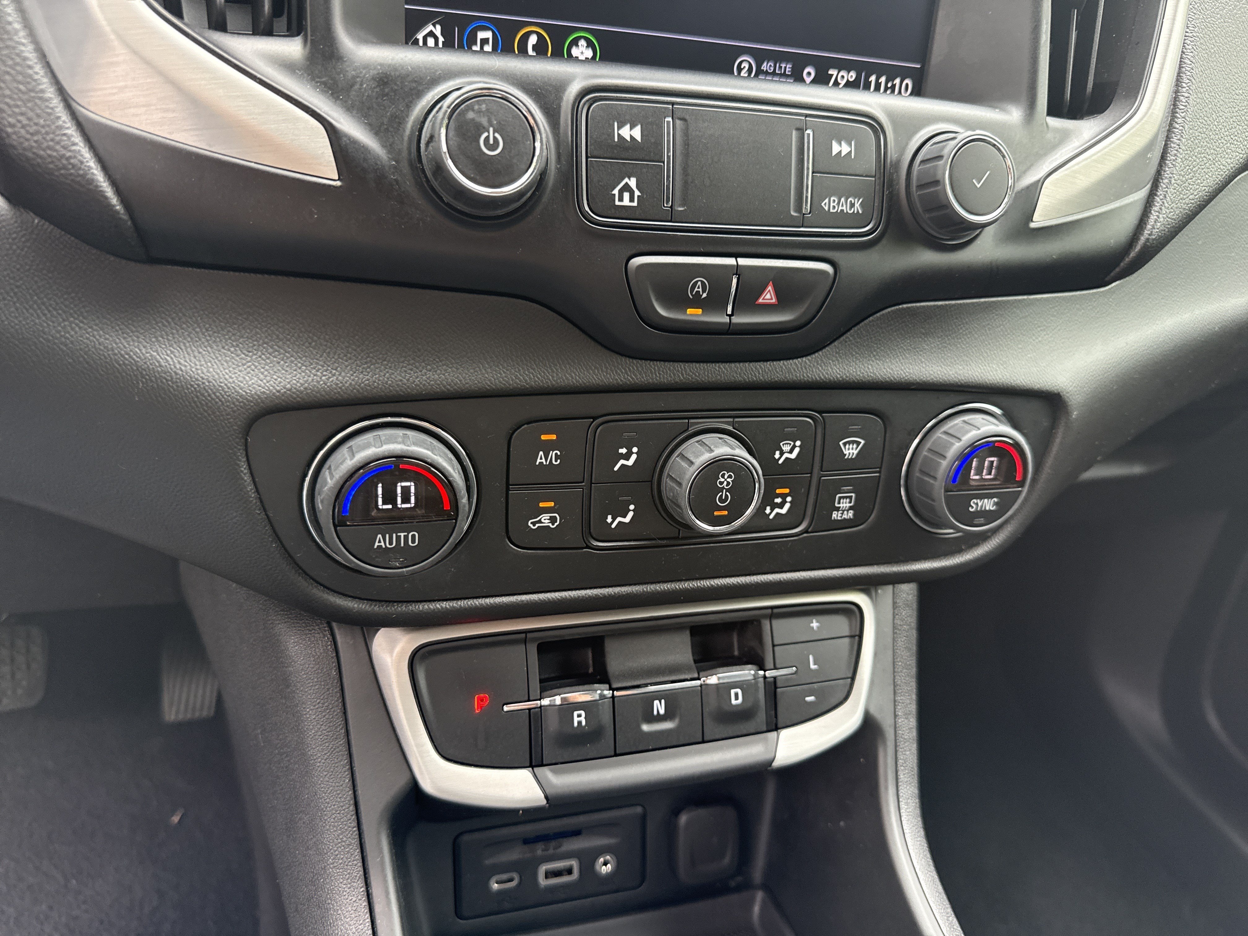 Used 2023 GMC Terrain SLT AWD/4WD image 28