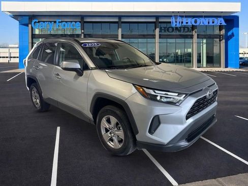 Used 2025 Toyota RAV4 XLE FWD image 1