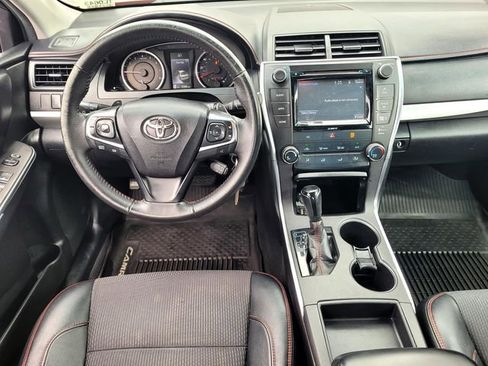 Certified 2017 Toyota Camry SE w/ Moonroof Package FWD image 17