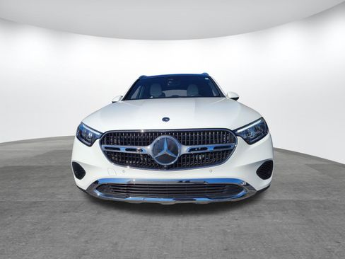 Used 2025 Mercedes-Benz GLC 300 image 23