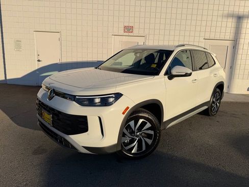 New 2026 Volkswagen Tiguan S image 1