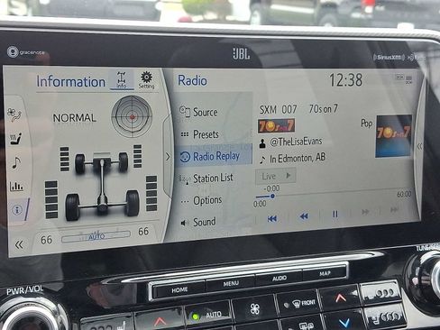 Certified 2022 Toyota Highlander Platinum image 23