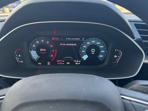 Used 2025 Audi Q3 2.0T Premium w/ Convenience Package AWD/4WD image 12
