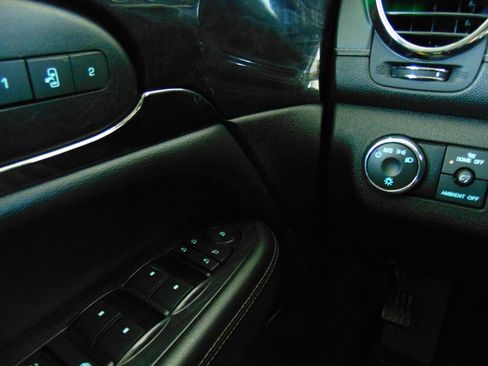 Used 2017 Buick Enclave Premium w/ Experience Buick Package image 12