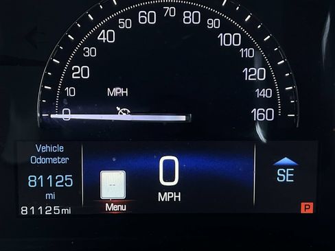 Used 2017 Cadillac XT5 Premium Luxury w/ Driver Assist Package AWD/4WD image 15