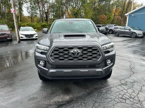 Used 2023 Toyota Tacoma TRD Off-Road image 2