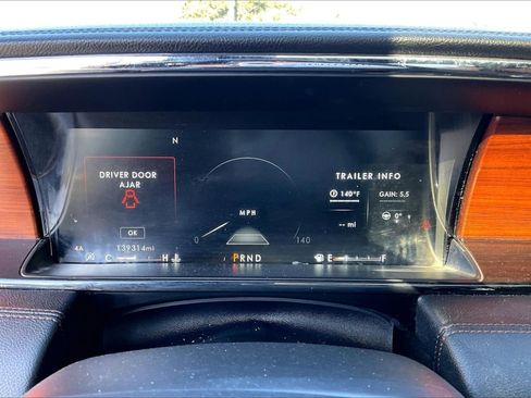 Used 2018 Lincoln Navigator L Reserve w/ Technology Package image 20