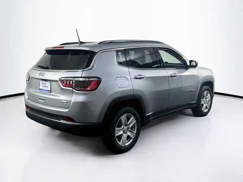 Used 2022 Jeep Compass Latitude w/ Convenience Group AWD/4WD image 5