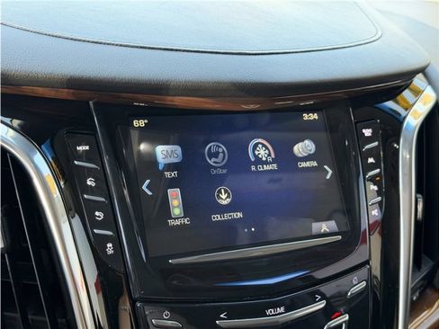 Used 2017 Cadillac Escalade Premium Luxury RWD image 50