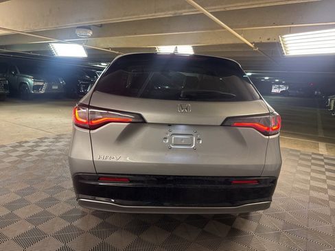 Used 2026 Honda HR-V EX-L image 6