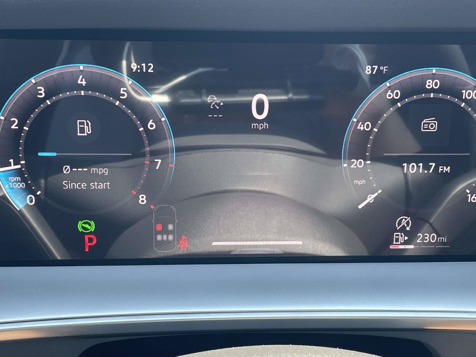 New 2026 Volkswagen Tiguan SE R-Line FWD image 20