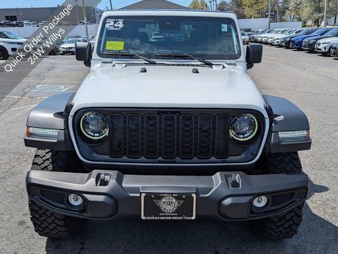 Used 2024 Jeep Wrangler Sport AWD/4WD image 3
