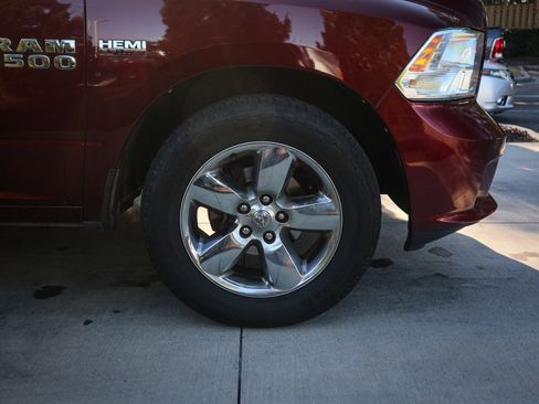 Used 2017 RAM 1500 Express image 13