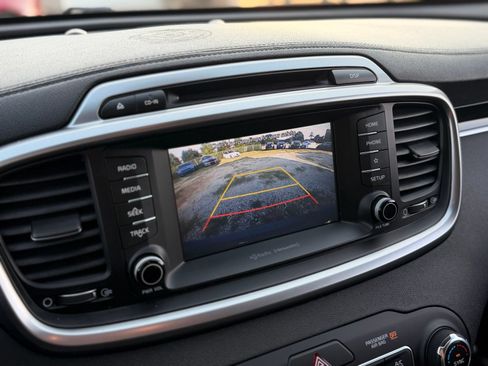 Used 2019 Kia Sorento AWD V6 w/ LX V6 Convenience Package image 33