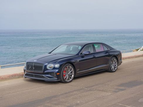 Used 2025 Bentley Flying Spur Plug-In Hybrid AWD/4WD image 1