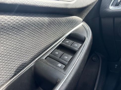 Used 2019 Chevrolet Cruze LS FWD image 24