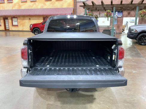 Used 2021 Toyota Tacoma TRD Off-Road AWD/4WD image 21