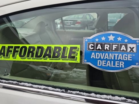 Used 2009 Chrysler Sebring Touring image 11