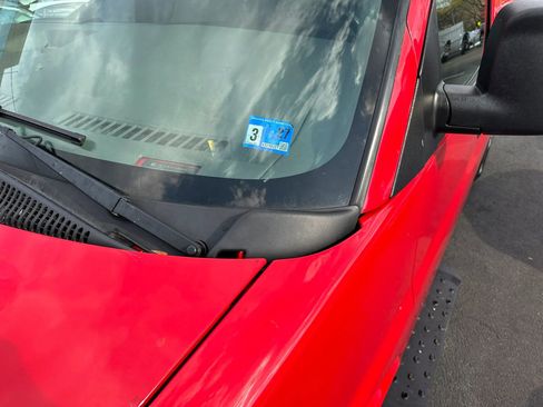 Used 2017 Chevrolet Express 2500 image 18