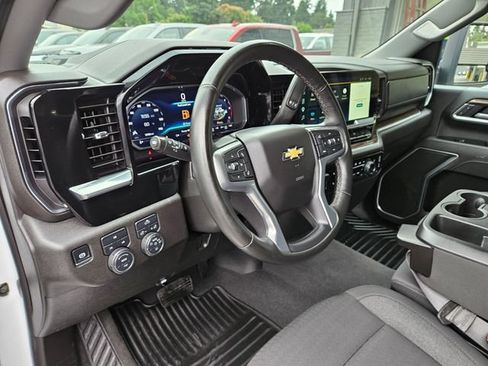 Used 2025 Chevrolet Silverado 2500 LT w/ Convenience Package AWD/4WD image 23