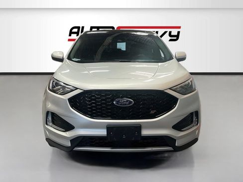 Used 2019 Ford Edge ST w/ Cold Weather Package AWD/4WD image 2