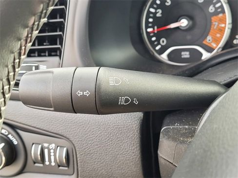 Used 2023 Jeep Renegade Altitude image 15