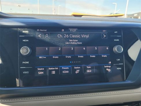 Used 2024 Volkswagen Taos SE image 23