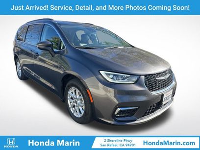 Used 2022 Chrysler Pacifica Touring-L
