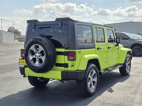 Used 2017 Jeep Wrangler Unlimited Sahara w/ Max Tow Package image 4