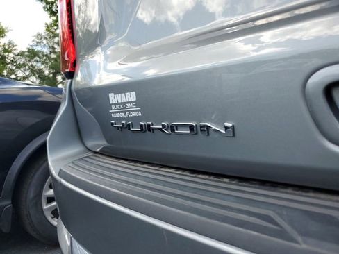 Used 2025 GMC Yukon XL Denali AWD/4WD image 7