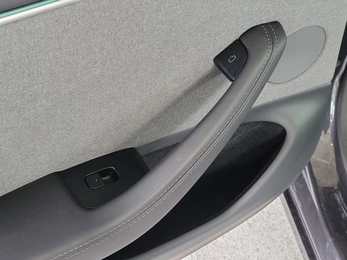 Used 2025 Tesla Model 3 Long Range RWD image 13
