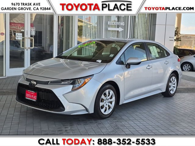 Used 2022 Toyota Corolla LE FWD image 1