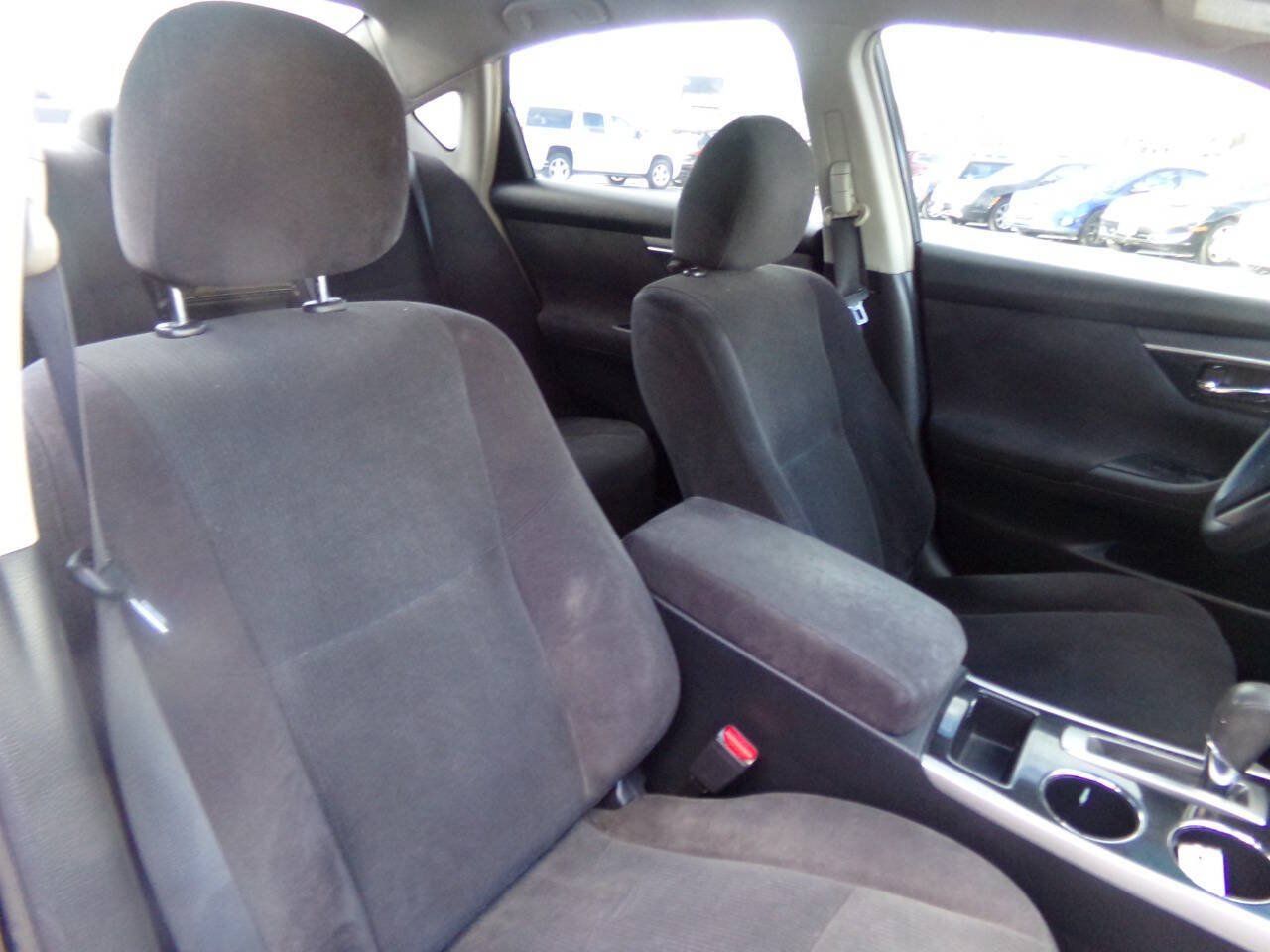 Used 2013 Nissan Altima 2.5 S FWD image 27