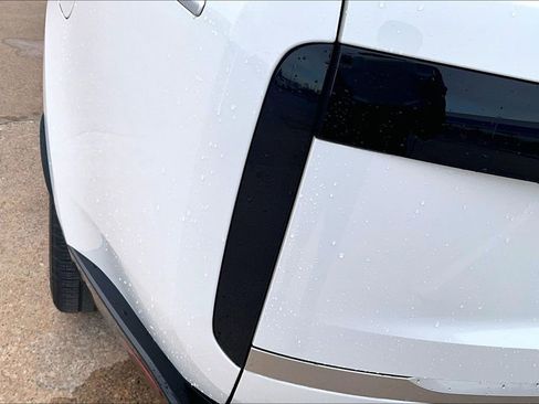 Used 2025 Land Rover Range Rover Autobiography image 31