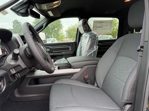 New 2026 RAM 2500 Big Horn AWD/4WD image 15