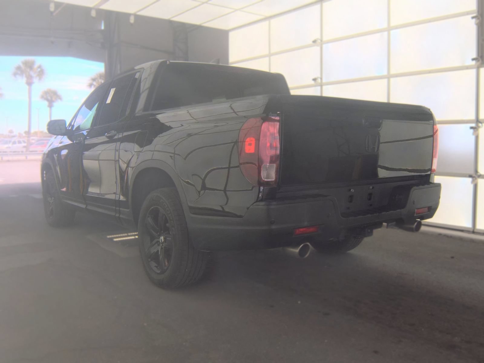 Used 2021 Honda Ridgeline Black Edition image 2