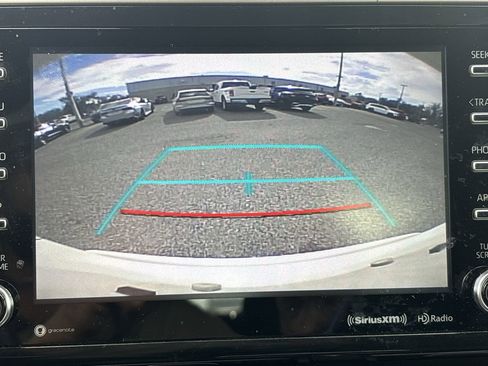 Used 2019 Toyota C-HR XLE image 21