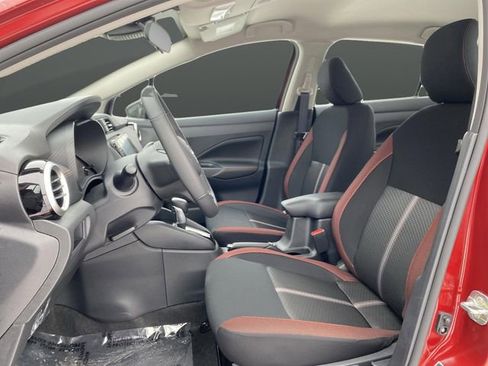 Certified 2025 Nissan Versa SR w/ Trunk Package image 4