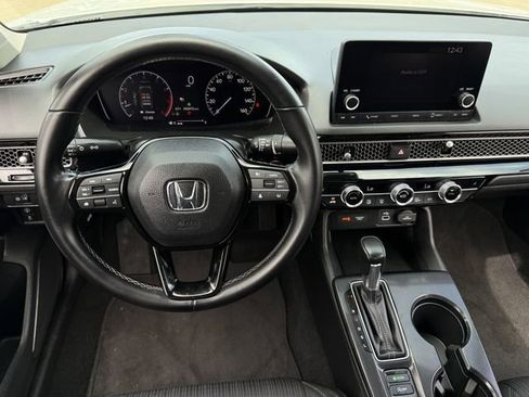 Used 2022 Honda Civic EX image 11