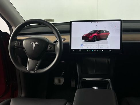Used 2024 Tesla Model Y Long Range image 31
